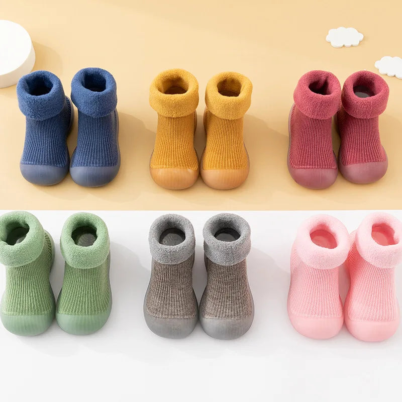 Calor y Seguridad – Calcetines-Zapato Antideslizantes para Bebés