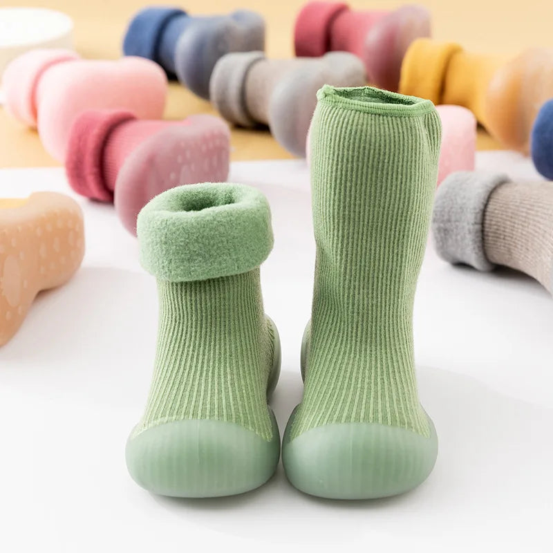 Dmax | Calidez y Seguridad – Zapatos antideslizantes tipo calcetín para niños pequeños
