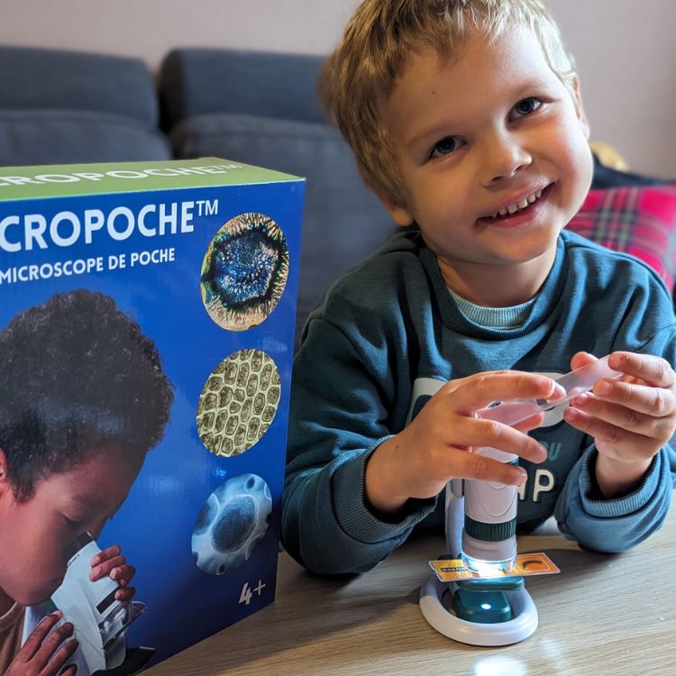 Microscopito™ - El microscopio de bolsillo para pequeños científicos