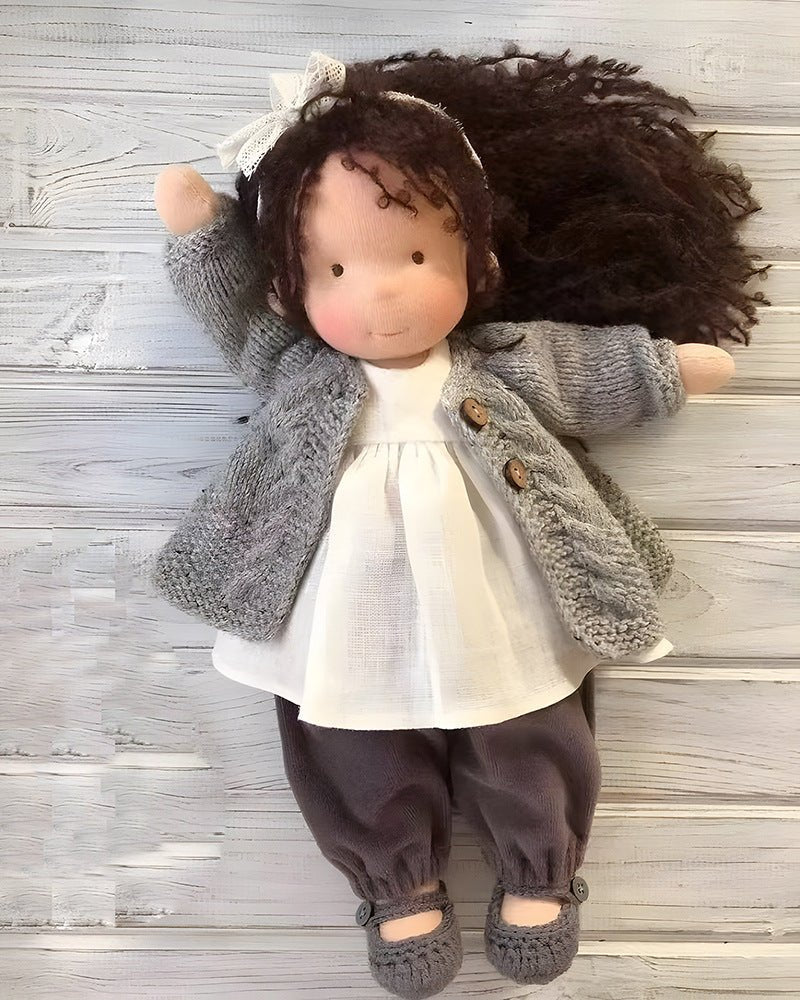 Muñeca artesanal de tela suave - Juguete creativo para niños