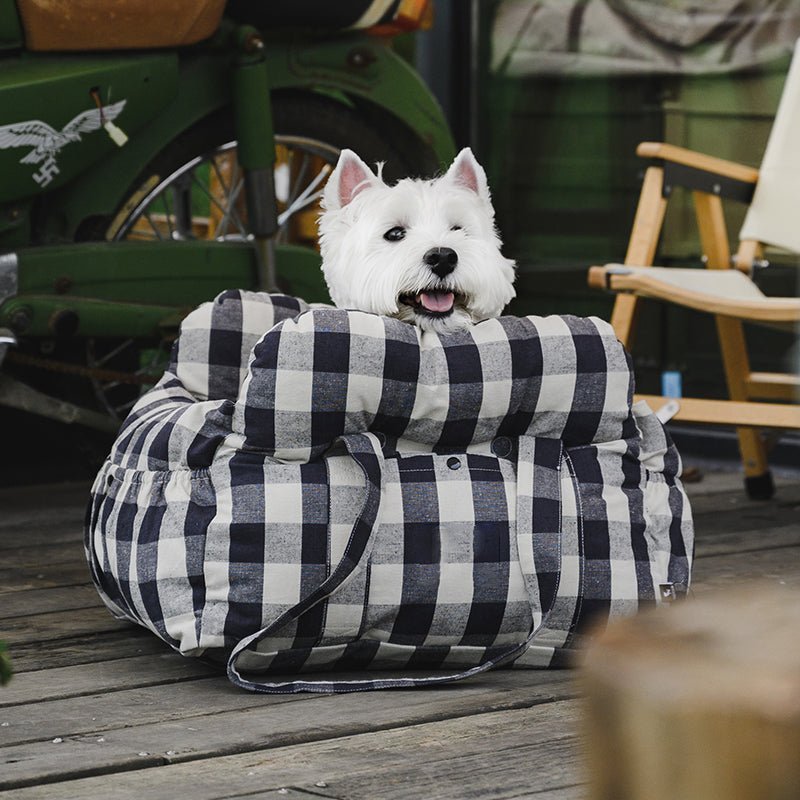 Asiento de coche portátil para mascotas estilo cojín de refuerzo — Asiento de coche para perro
